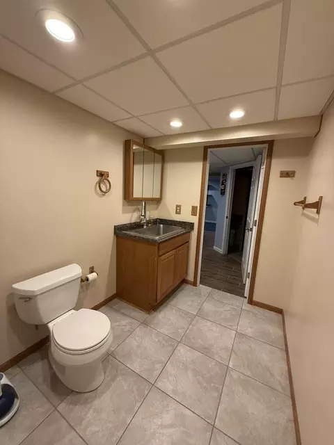 Bath - 1027 Buddleia Ct, Florence, KY 41042 photo 5 of 5
