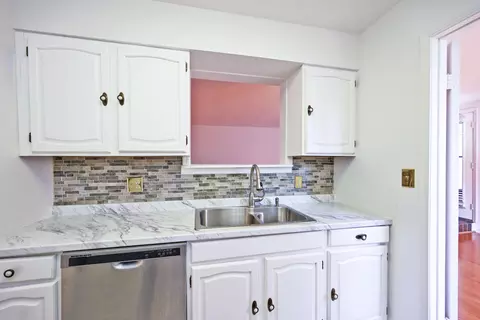 Kitchen - 323 E 2nd St #101, Covington, KY 41011 photo 5 of 5
