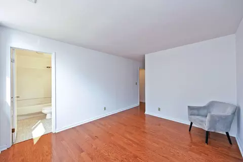 Living - 323 E 2nd St #101, Covington, KY 41011 photo 6 of 6