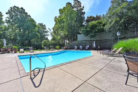 Exterior - 323 E 2nd St #101, Covington, KY 41011 photo 6 of 6