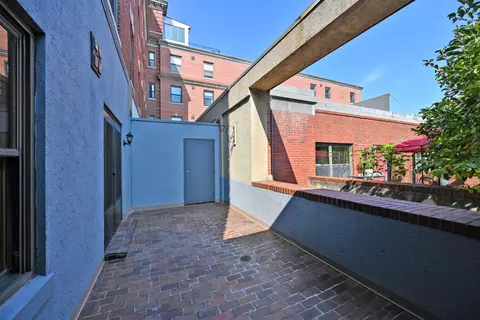 Exterior - 323 E 2nd St #101, Covington, KY 41011 photo 3 of 6