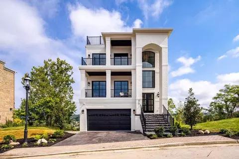95 Watch Hill Ln, Newport, KY 41071