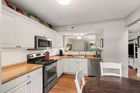 Kitchen - 2709 Copper Coin, Crestview Hills, KY 41017 photo 4 of 4