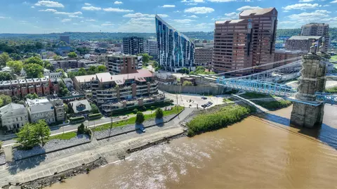 1 Riverside Pl #302, Covington, KY 41011