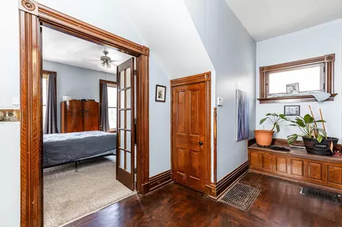 Entry Way - 730 Lewis St, Covington, KY 41011 photo 2 of 3