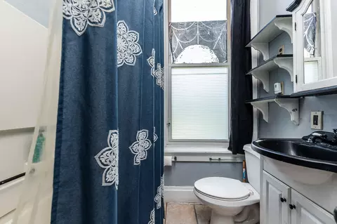 Bath - 730 Lewis St, Covington, KY 41011 photo 1 of 2