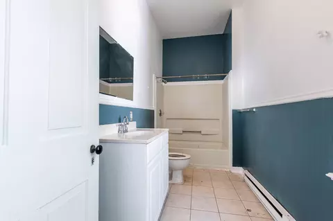 Bath - 730 Lewis St, Covington, KY 41011 photo 2 of 2