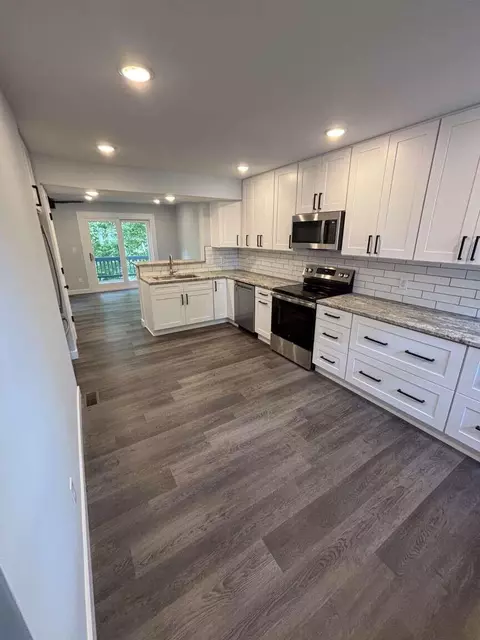 Kitchen - 2864 Cliffview Ct, Villa Hills, KY 41017 photo 1 of 6