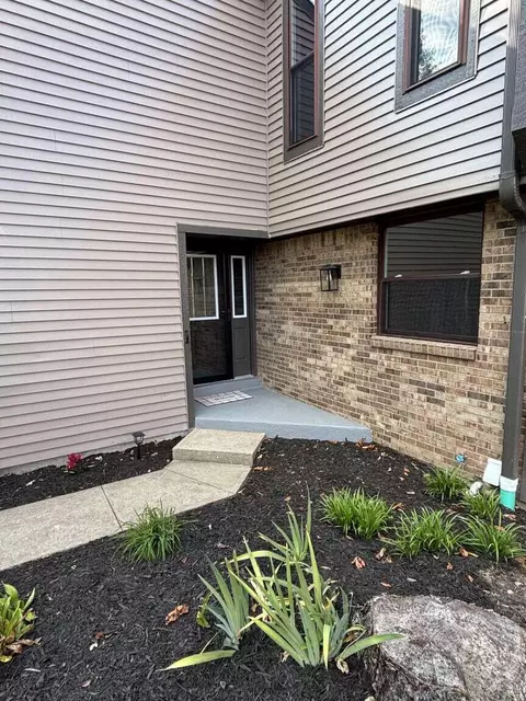 Exterior - 2864 Cliffview Ct, Villa Hills, KY 41017 photo 2 of 7