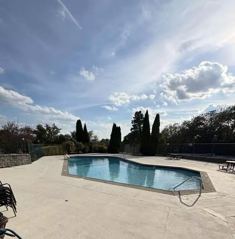 Exterior - 2864 Cliffview Ct, Villa Hills, KY 41017 photo 6 of 7