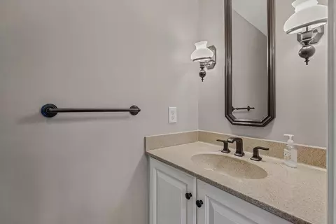 Bath - 566 Kinsella Dr, Edgewood, KY 41017 photo 4 of 4