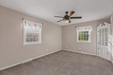 Bedroom - 566 Kinsella Dr, Edgewood, KY 41017 photo 1 of 3
