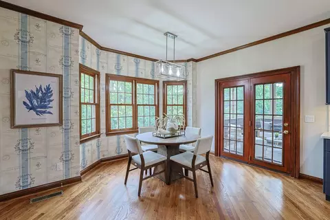 Dining - 777 Abbotsbury Pl, Edgewood, KY 41017 photo 3 of 3