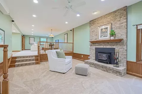 Living - 777 Abbotsbury Pl, Edgewood, KY 41017 photo 5 of 7