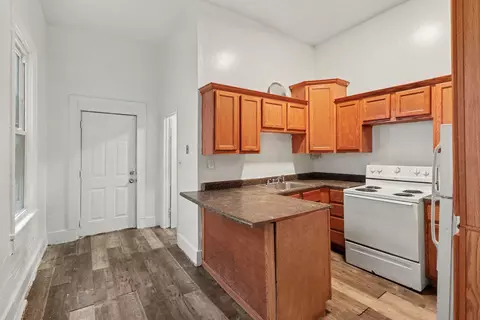 Kitchen - 1406 Scott St, Covington, KY 41011 photo 1 of 3