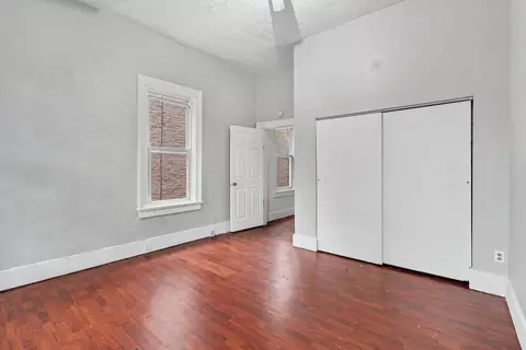Bedroom - 1406 Scott St, Covington, KY 41011 photo 4 of 6