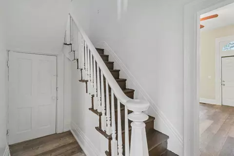 Entry Way - 1406 Scott St, Covington, KY 41011 photo 1 of 3