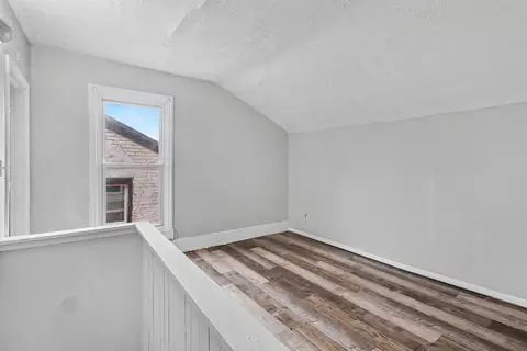 Bedroom - 1406 Scott St, Covington, KY 41011 photo 6 of 6