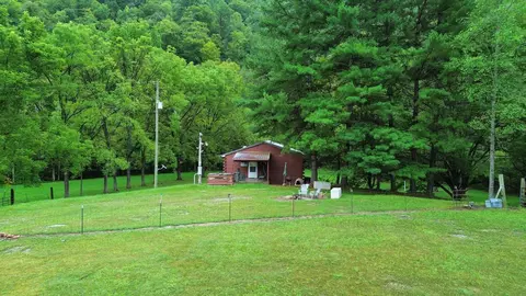 Exterior - 9074 Middle Fork Wolf Creek Rd, Pilgrim, KY 41250 photo 5 of 9
