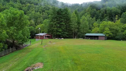 Exterior - 9074 Middle Fork Wolf Creek Rd, Pilgrim, KY 41250 photo 6 of 9