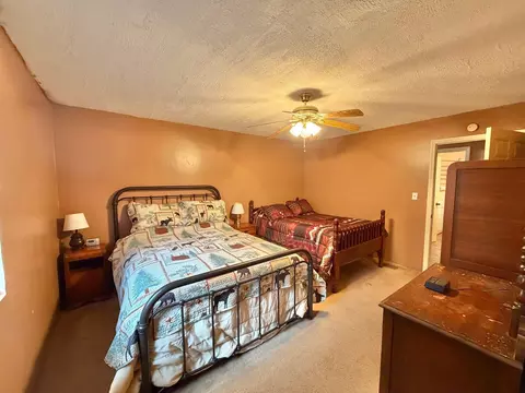 Bedroom - 9074 Middle Fork Wolf Creek Rd, Pilgrim, KY 41250 photo 2 of 3