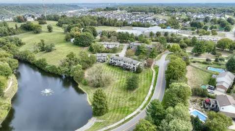 View/Area - 4050 Edgelake Ct, Villa Hills, KY 41017 photo 6 of 11