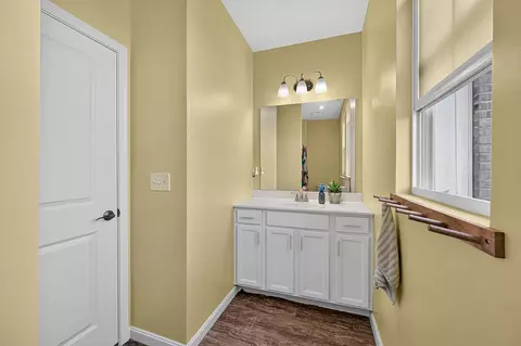 Bath - 1369 Rubyhill Ln, Florence, KY 41042 photo 3 of 4