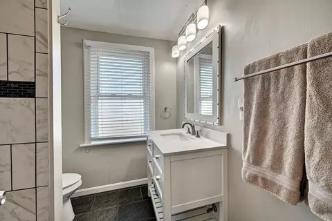 Bath - 1812 Monroe St, Covington, KY 41014 photo 1 of 4