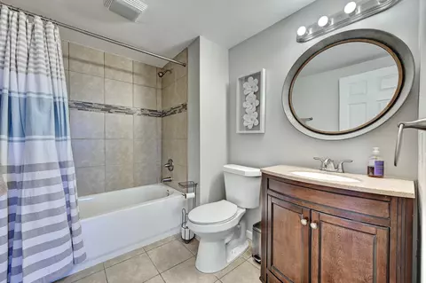 Bath - 1812 Monroe St, Covington, KY 41014 photo 3 of 4