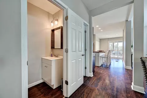 Entry Way - 1812 Monroe St, Covington, KY 41014 photo 4 of 4