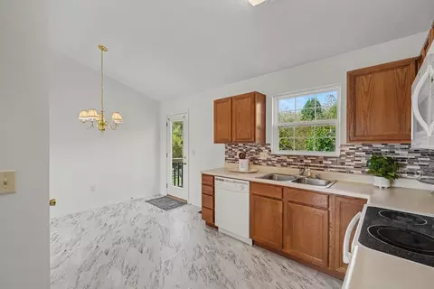 Kitchen - 708 Ackerly Dr, Independence, KY 41051 photo 3 of 3