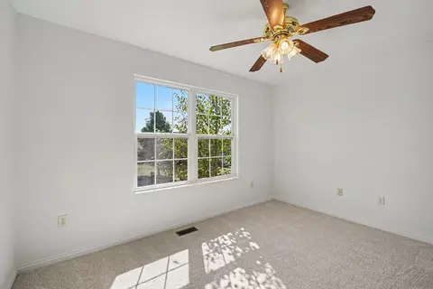 Bedroom - 708 Ackerly Dr, Independence, KY 41051 photo 4 of 13