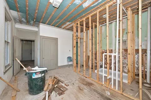 Bath - 808 Greer St, Covington, KY 41011 photo 3 of 5