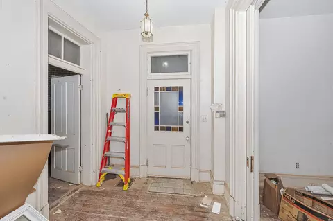 Entry Way - 808 Greer St, Covington, KY 41011 photo 1 of 11