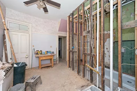 Bath - 808 Greer St, Covington, KY 41011 photo 1 of 5