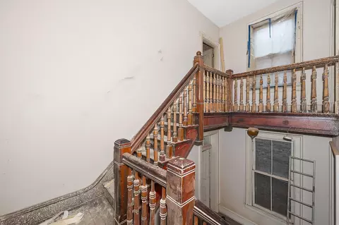 Entry Way - 808 Greer St, Covington, KY 41011 photo 9 of 11