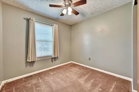 Bedroom - 2524 Evergreen Dr, Covington, KY 41017 photo 5 of 8