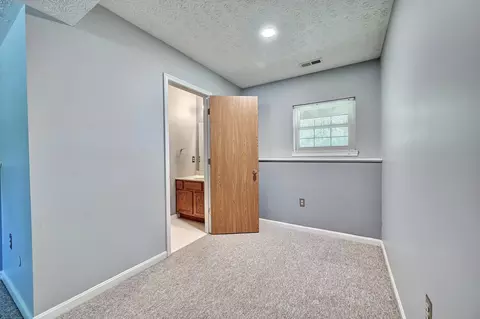 Bedroom - 2524 Evergreen Dr, Covington, KY 41017 photo 7 of 8