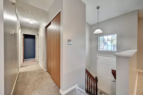 Entry Way - 2524 Evergreen Dr, Covington, KY 41017 photo 2 of 2