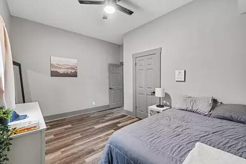 Bedroom - 121 E Martin Luther King Jr Blvd, Covington, KY 41011 photo 7 of 9
