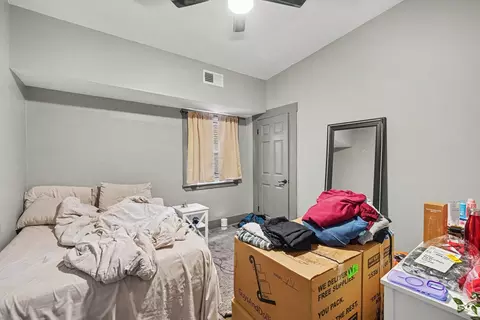 Bedroom - 121 E Martin Luther King Jr Blvd, Covington, KY 41011 photo 4 of 9