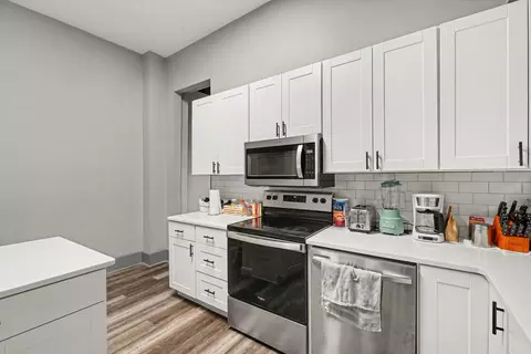 Kitchen - 121 E Martin Luther King Jr Blvd, Covington, KY 41011 photo 6 of 6