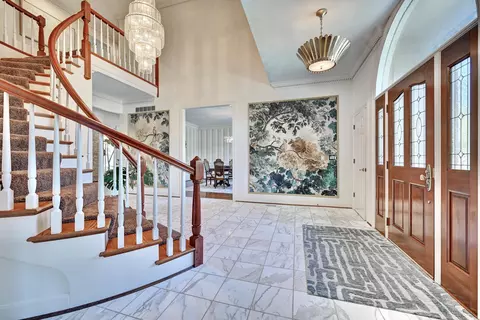 Entry Way - 109 Brittany Ct, Lakeside Park, KY 41017 photo 1 of 8