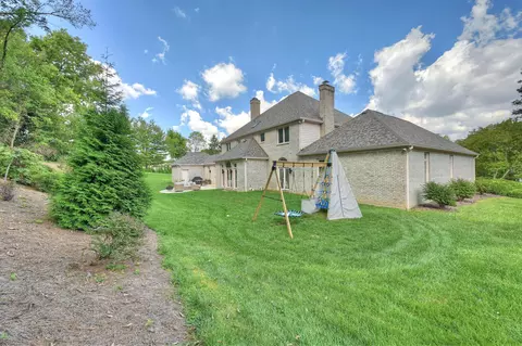 Exterior - 109 Brittany Ct, Lakeside Park, KY 41017 photo 3 of 6