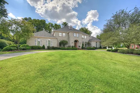 Exterior - 109 Brittany Ct, Lakeside Park, KY 41017 photo 4 of 6