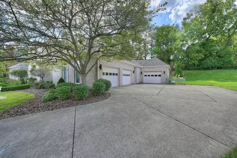 Exterior - 109 Brittany Ct, Lakeside Park, KY 41017 photo 2 of 6