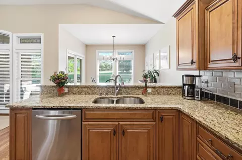 Kitchen - 60 Arcadia Ave, Lakeside Park, KY 41017 photo 5 of 6