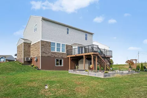 Exterior - 5019 Pinebluff Ct, Burlington, KY 41005 photo 7 of 10