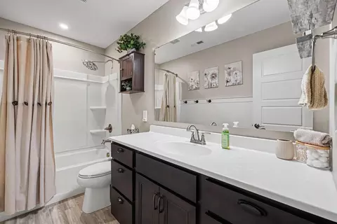 Bath - 5019 Pinebluff Ct, Burlington, KY 41005 photo 4 of 4