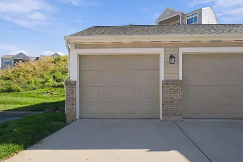 Exterior - 323 Skyview Ct, Ludlow, KY 41016 photo 5 of 6